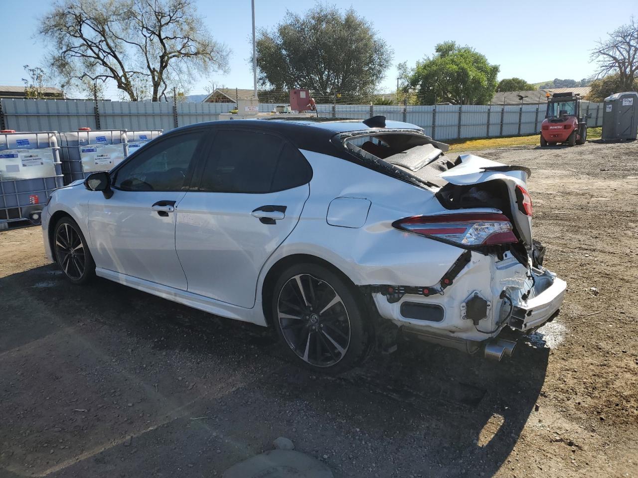 2019 TOYOTA CAMRY XSE - Фото 2