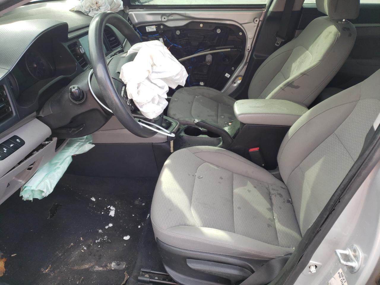 2019 HYUNDAI ELANTRA SE - Image 7