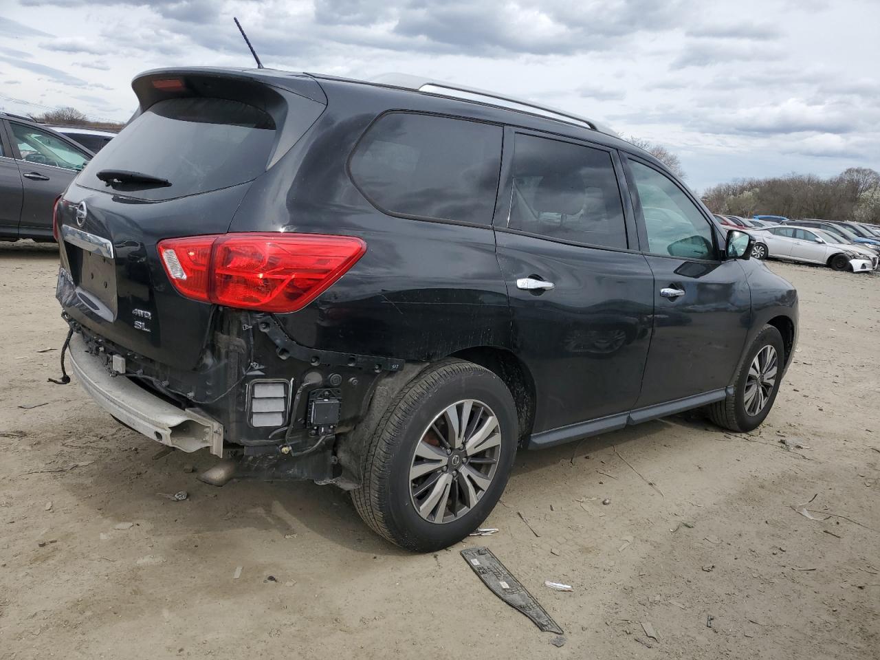 2017 NISSAN PATHFINDER - Image 3