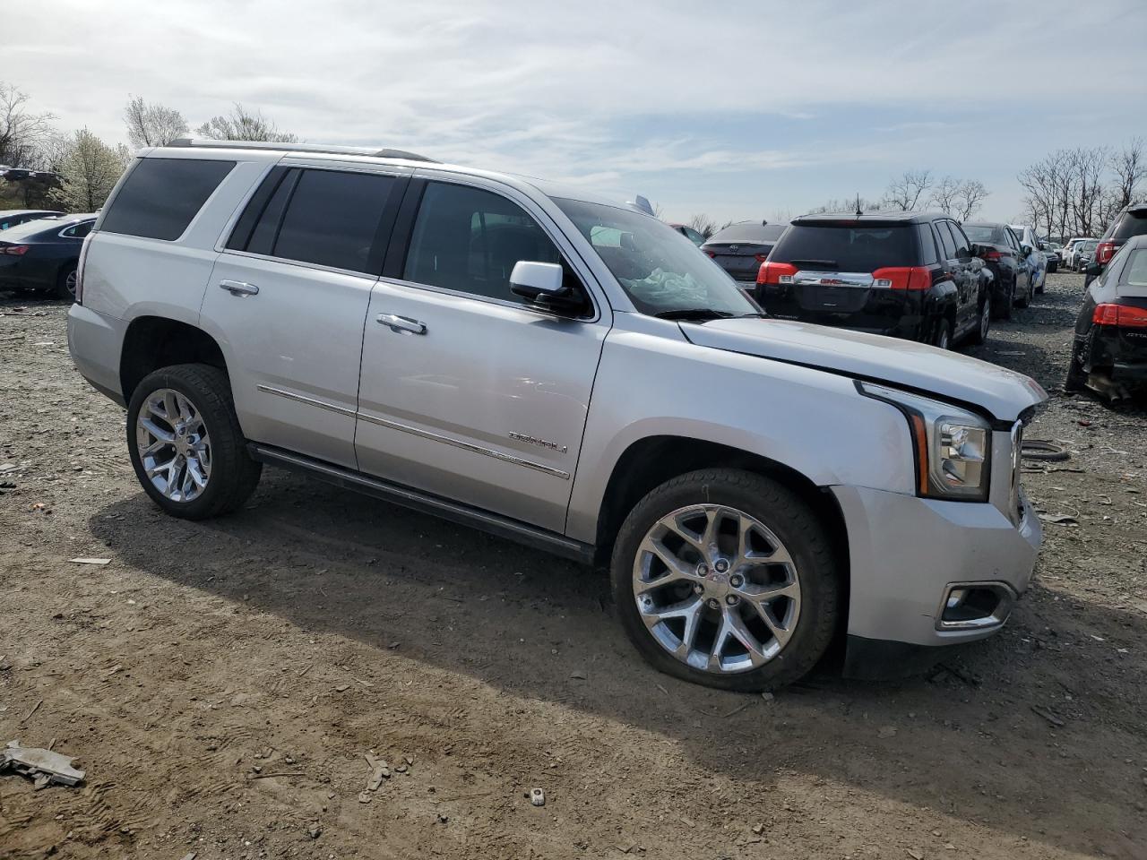 2017 GMC YUKON DENA - Фото 4