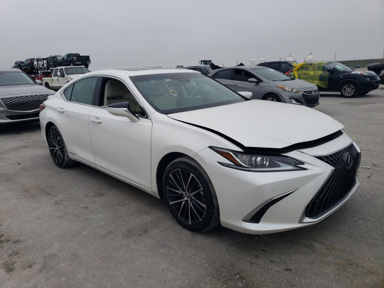 2022 LEXUS ES 300H BA - Фото 4