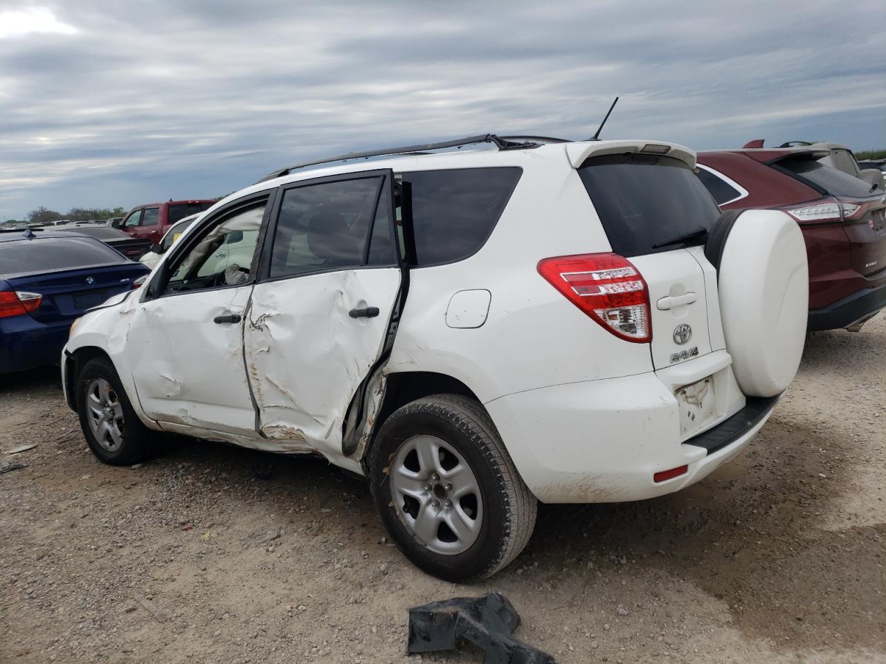 2011 TOYOTA RAV4 - Image 2