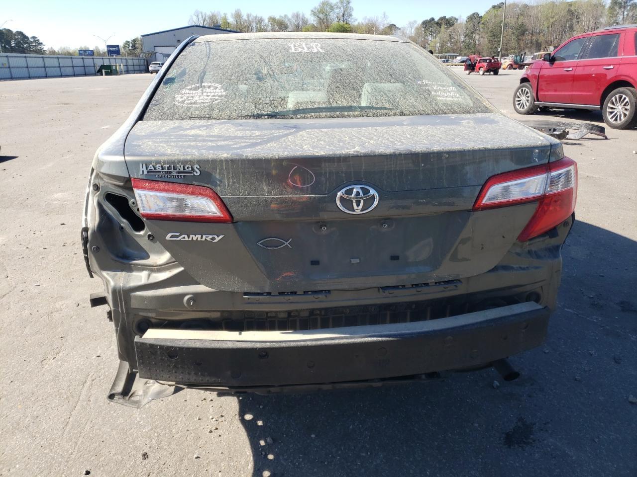 2014 TOYOTA CAMRY L - Image 6
