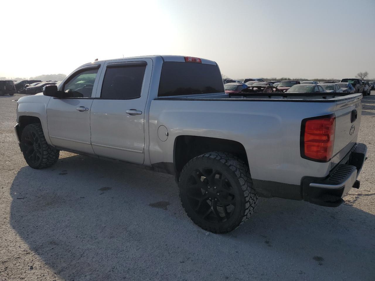 2016 CHEVROLET SILVERADO - Image 2