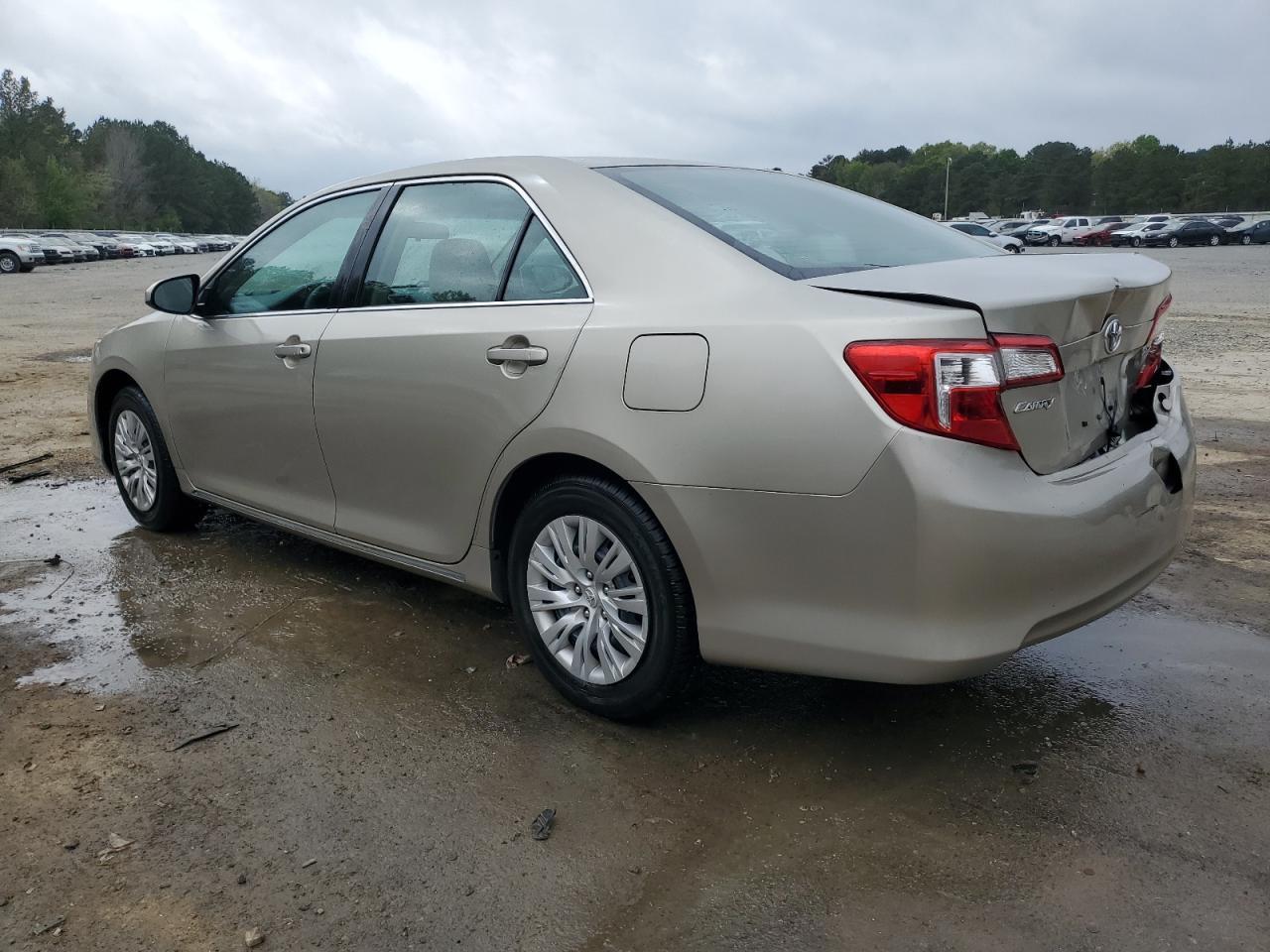 2014 TOYOTA CAMRY L - Image 2