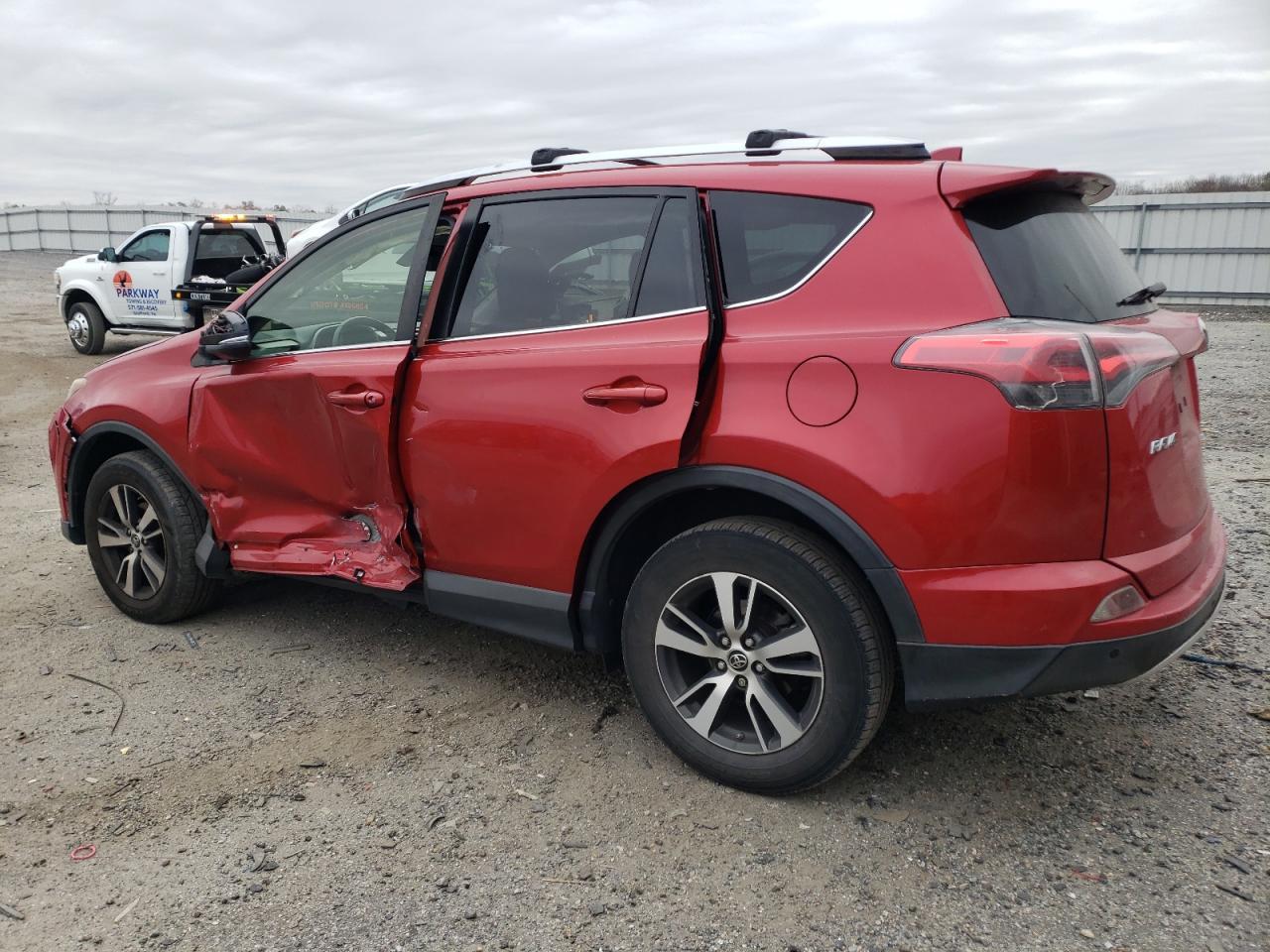 2016 TOYOTA RAV4 XLE - Фото 2