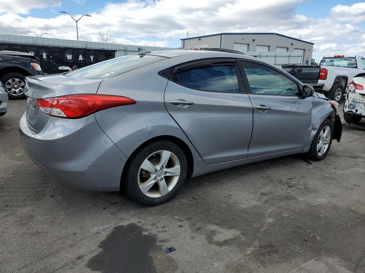 2011 HYUNDAI ELANTRA GL - Image 3