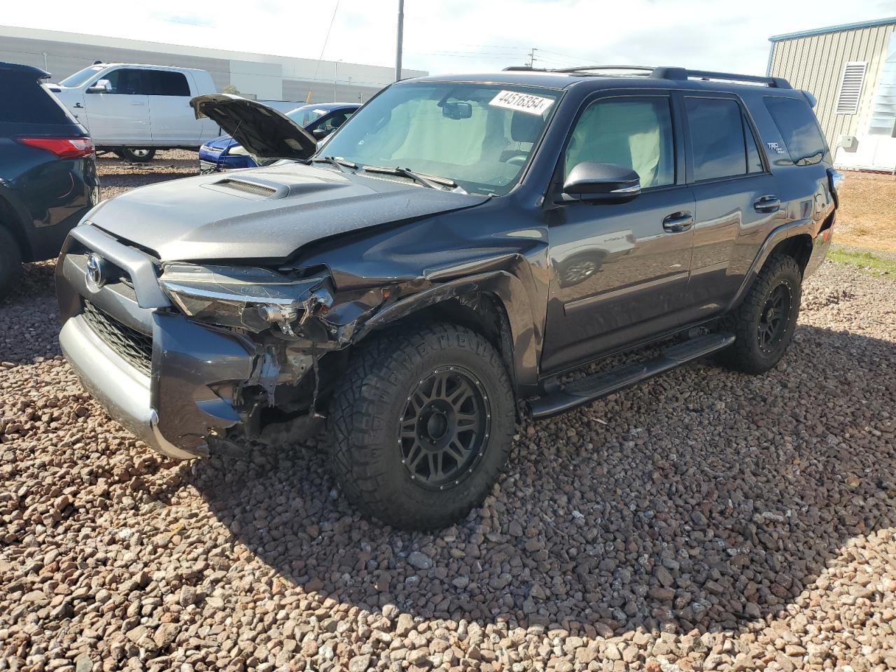 2019 TOYOTA 4RUNNER SR
