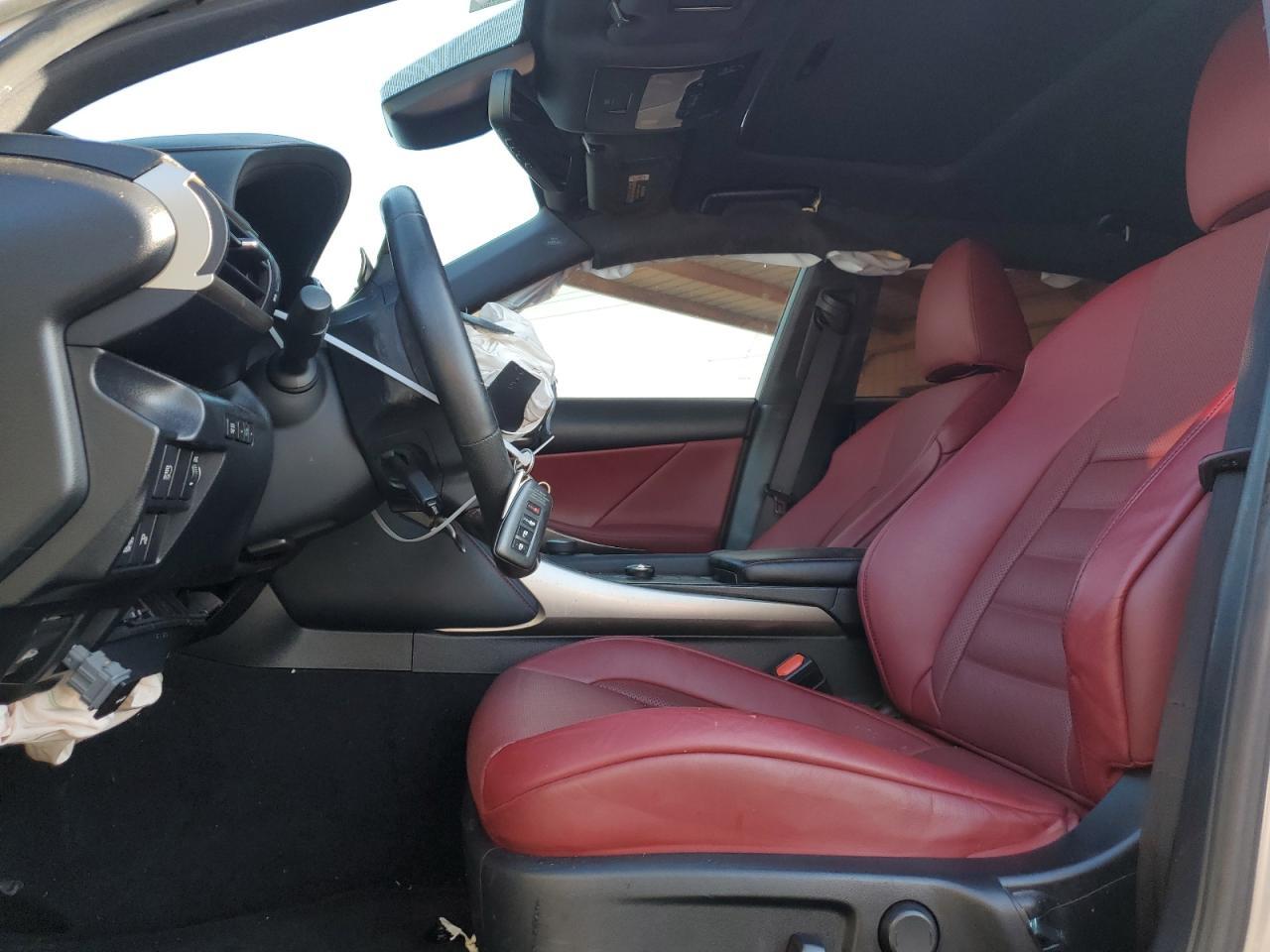 2019 LEXUS IS 300 - Image 7
