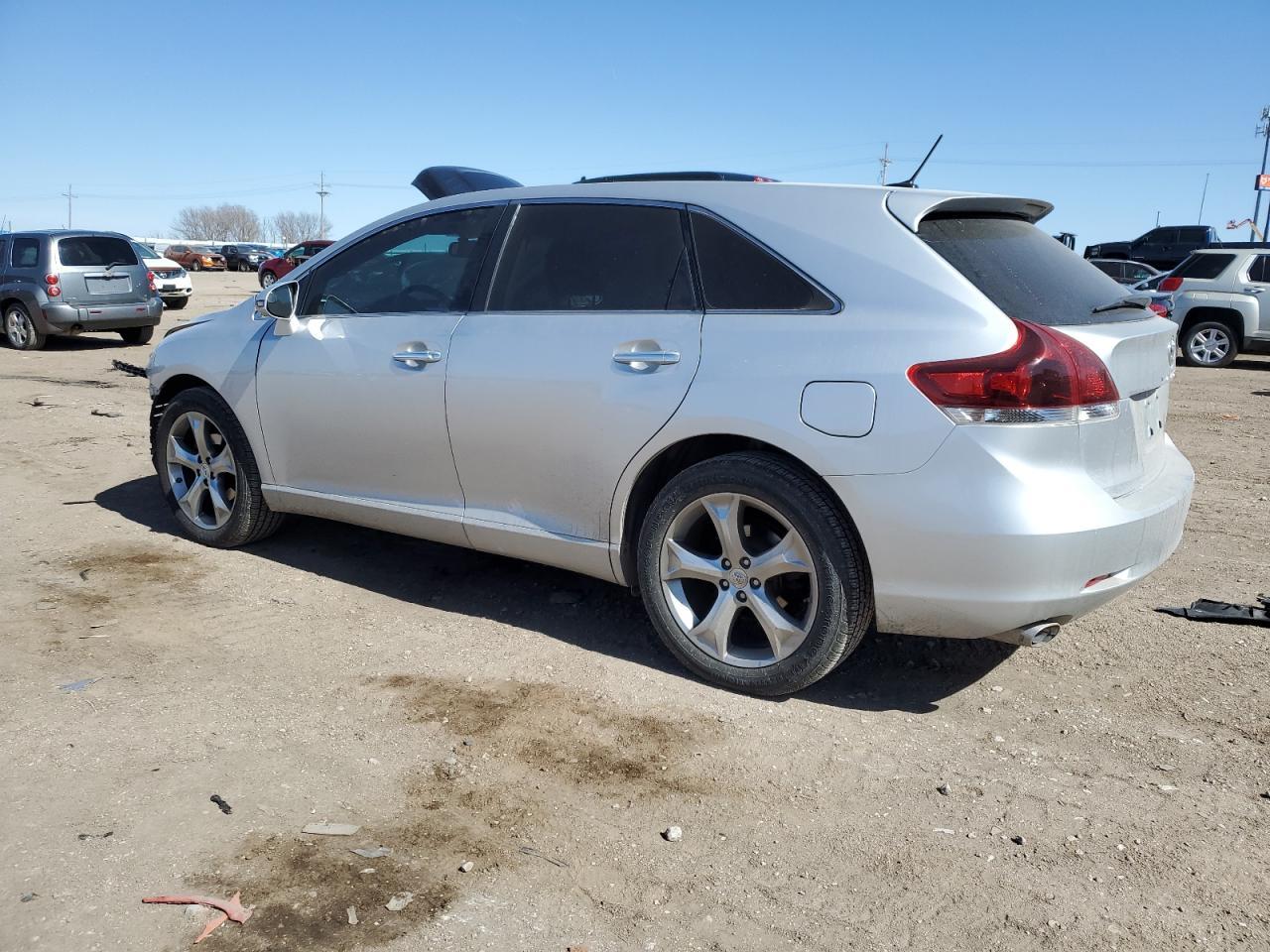 2013 TOYOTA VENZA LE - Фото 2