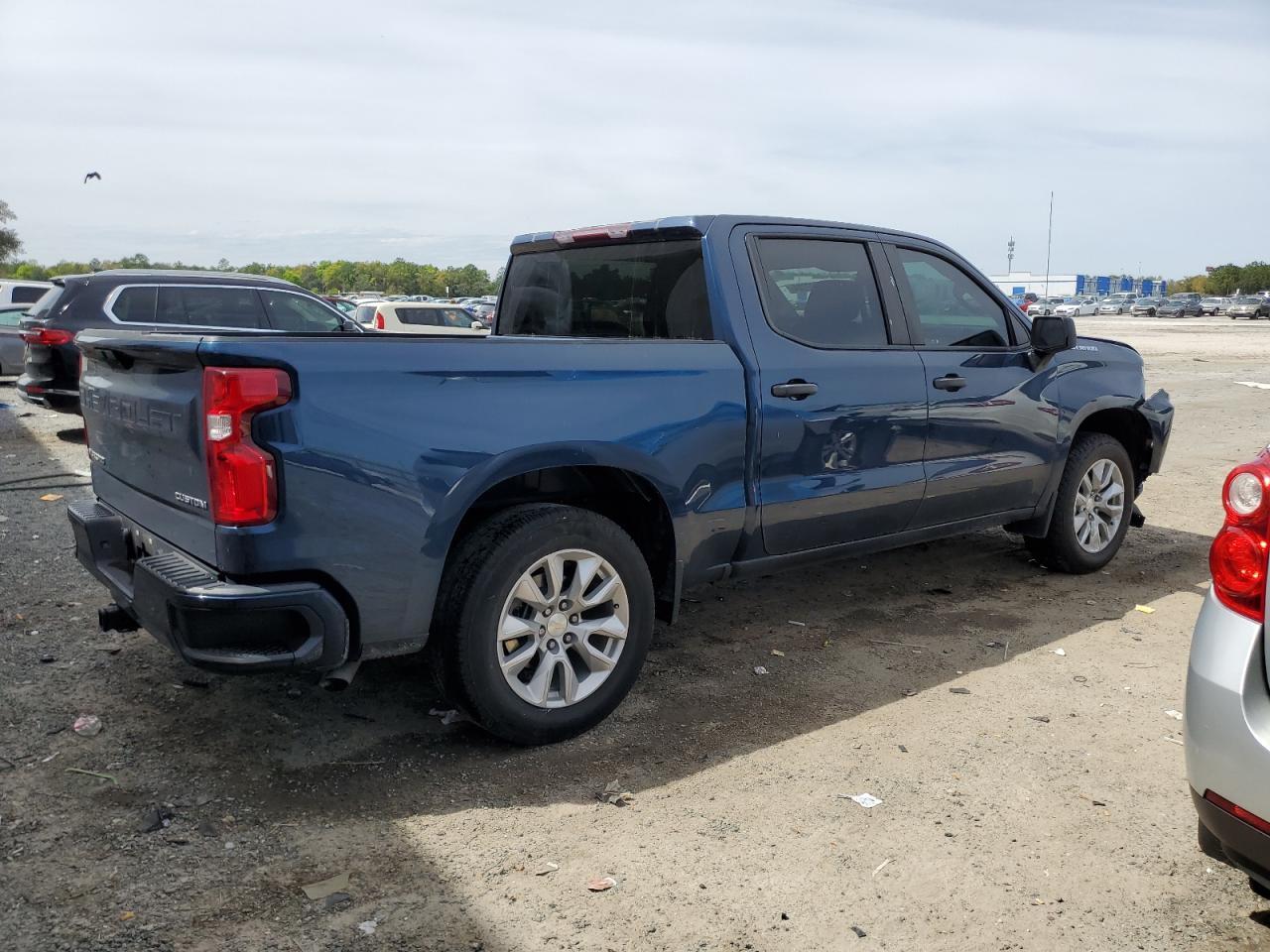 2021 CHEVROLET SILVERADO - Фото 3