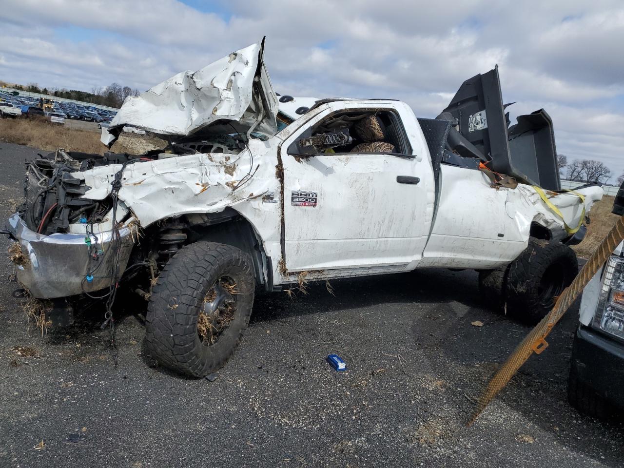 2012 DODGE RAM 3500 S - Фото 2