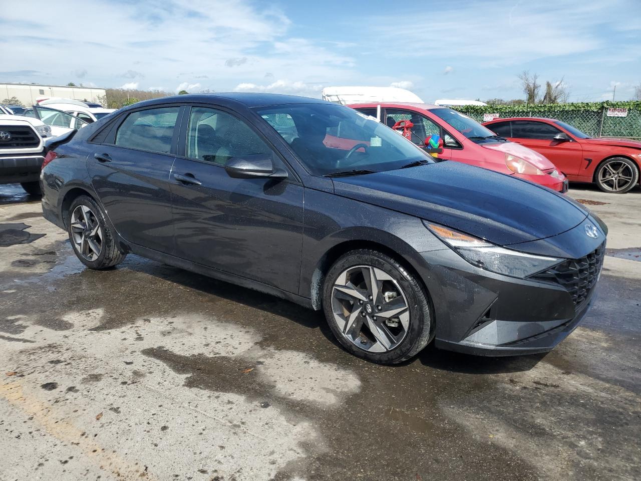 2023 HYUNDAI ELANTRA SE - Image 4