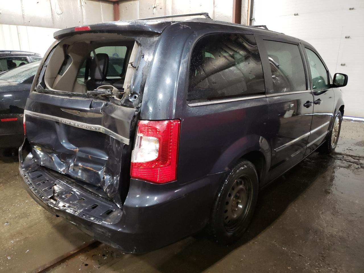 2014 CHRYSLER TOWN & COU - Фото 3