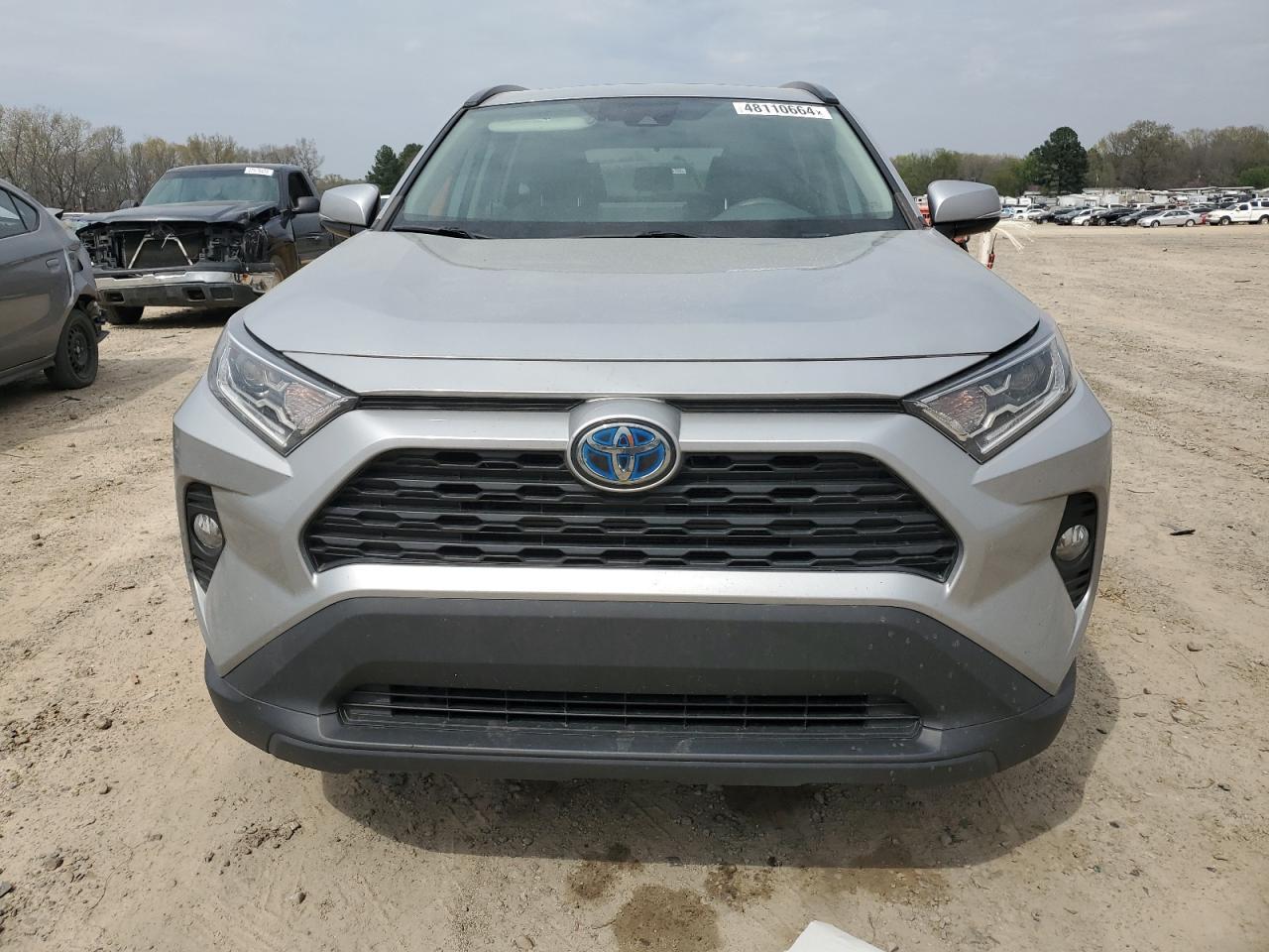 2020 TOYOTA RAV4 XLE - Image 5