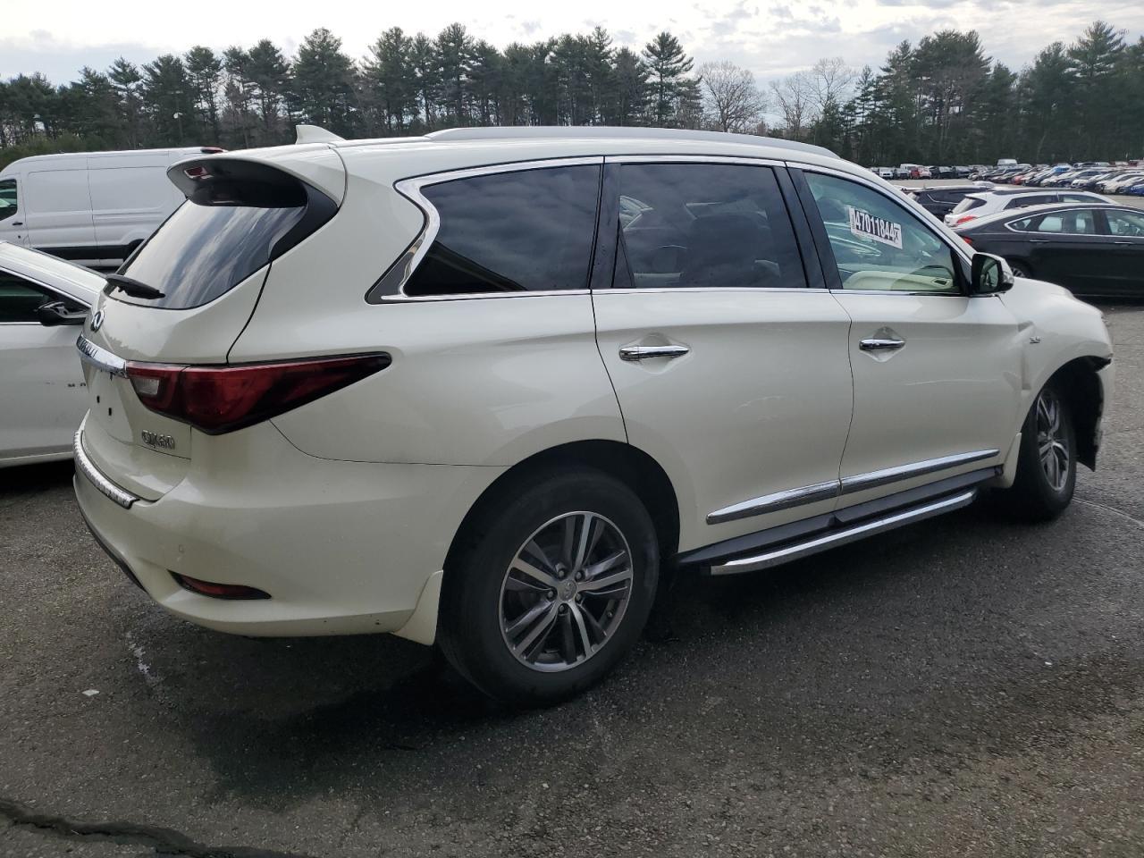 2019 INFINITI QX60 LUXE - Фото 3