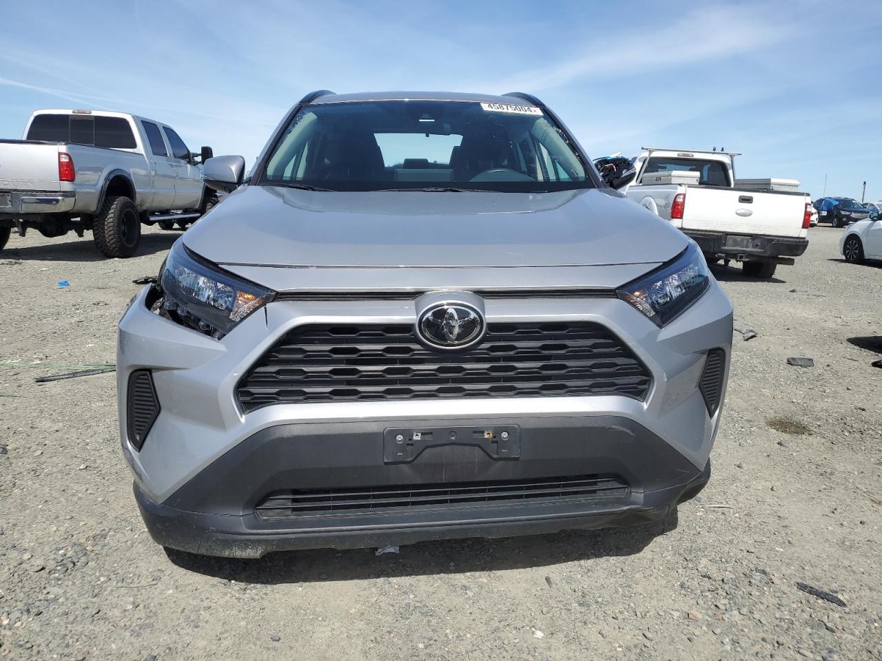 2021 TOYOTA RAV4 LE - Фото 5