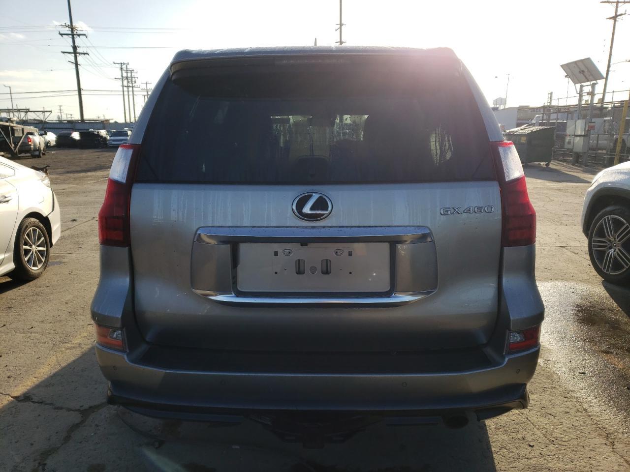 2022 LEXUS GX 460 - Image 6