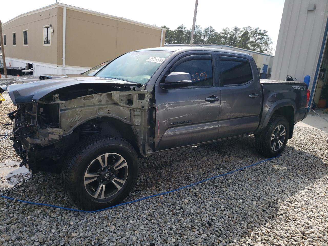 2017 TOYOTA TACOMA DOU