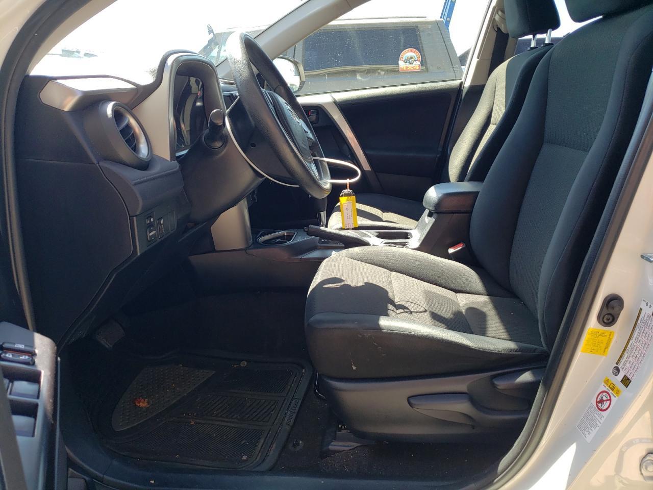 2016 TOYOTA RAV4 LE - Фото 7