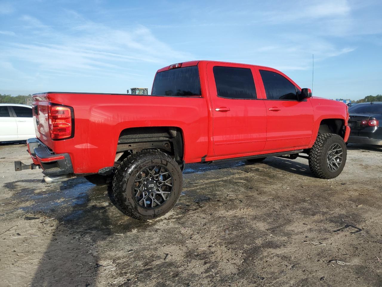 2018 CHEVROLET SILVERADO - Фото 3