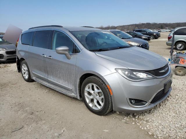 2017 Chrysler Pacifica Touring L - Фото 4