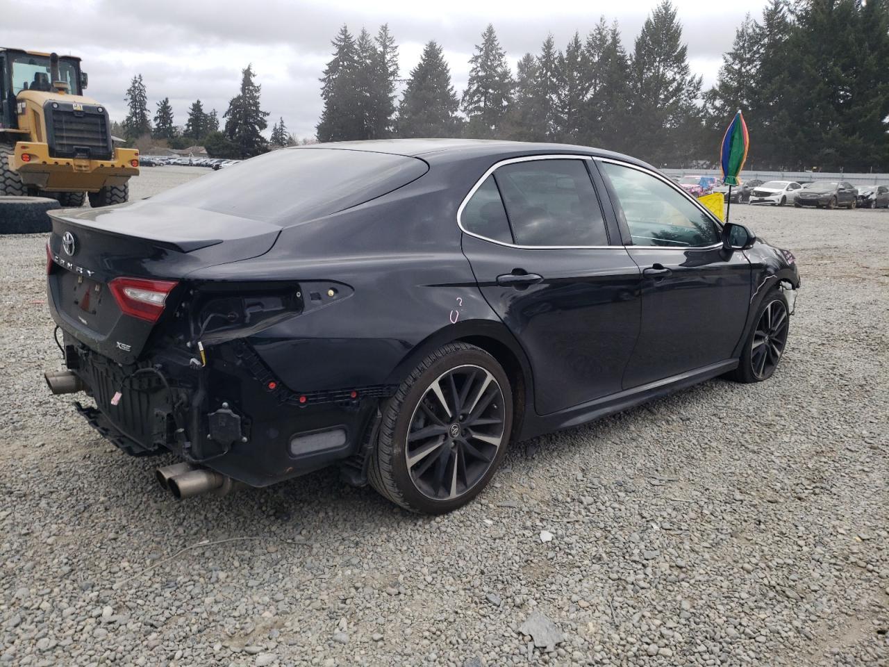 2018 TOYOTA CAMRY XSE - Фото 3