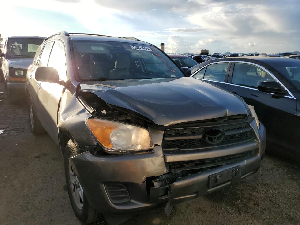 2011 TOYOTA RAV4 - Фото 4