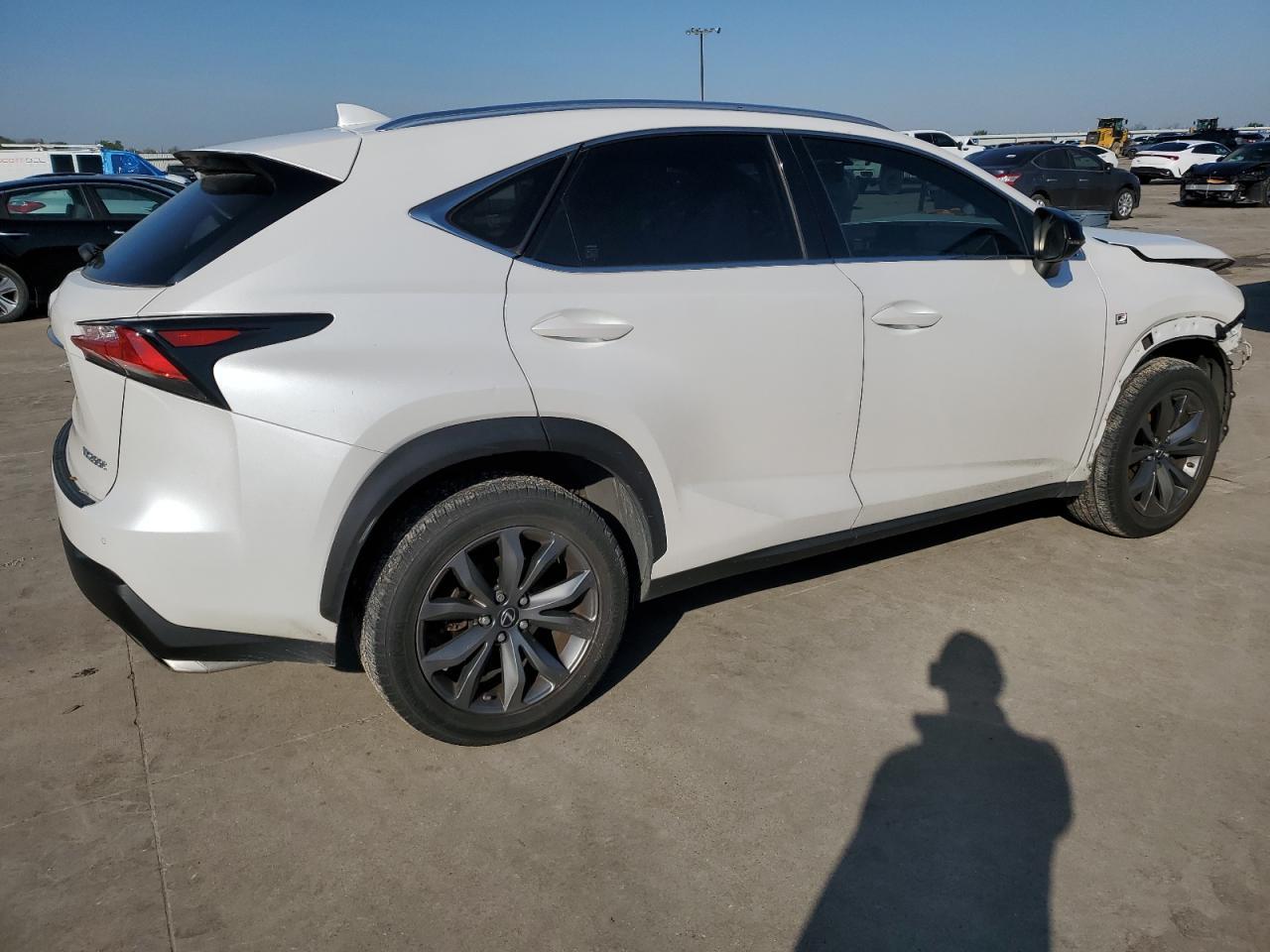 2015 LEXUS NX 200T - Фото 3