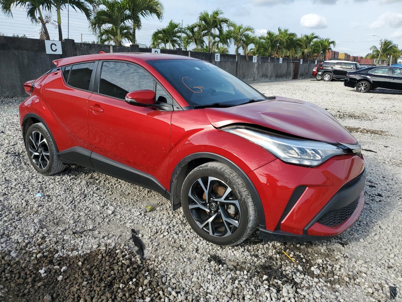 2021 TOYOTA C-HR XLE - Фото 4