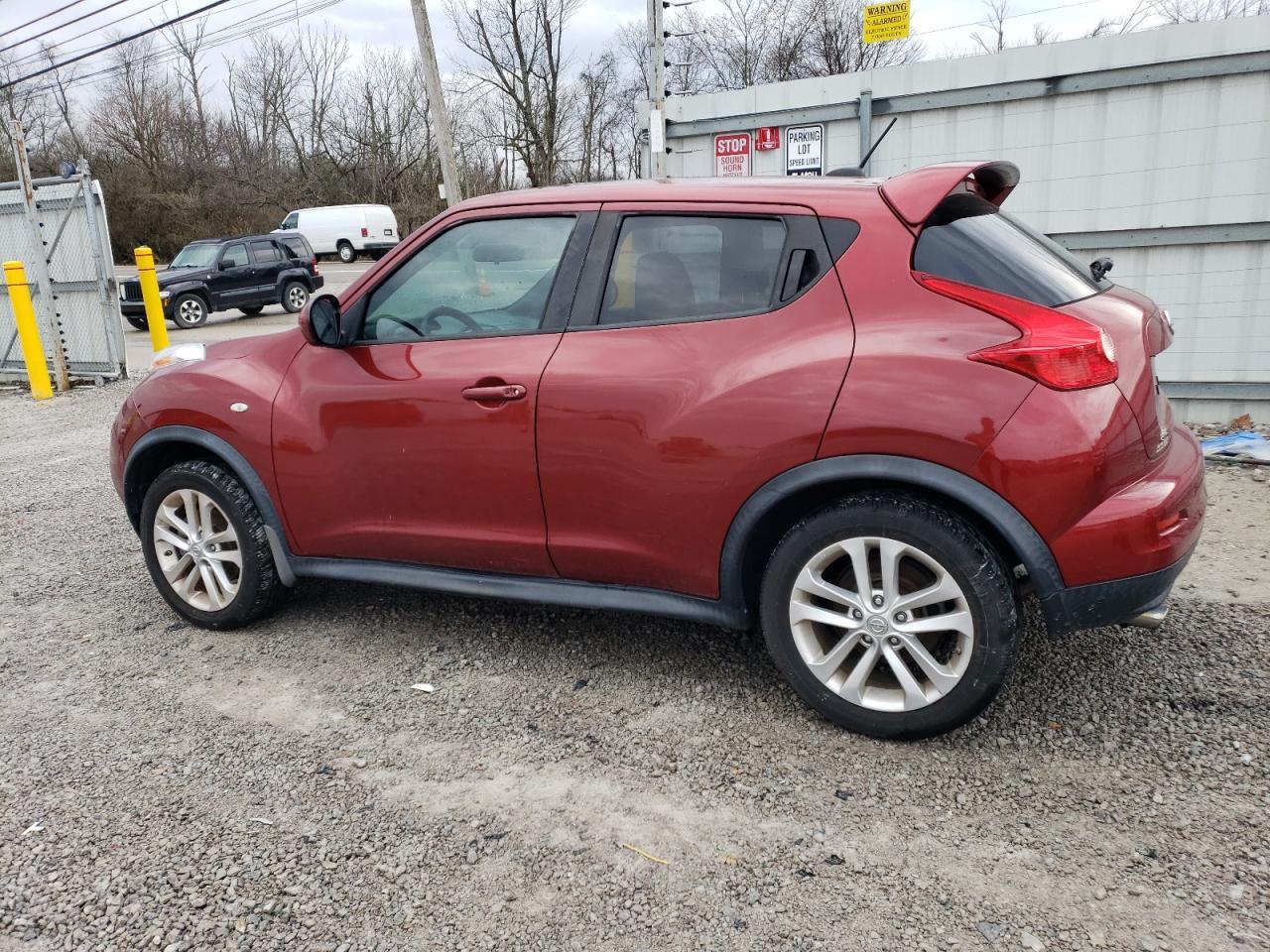 2011 NISSAN JUKE S - Фото 2