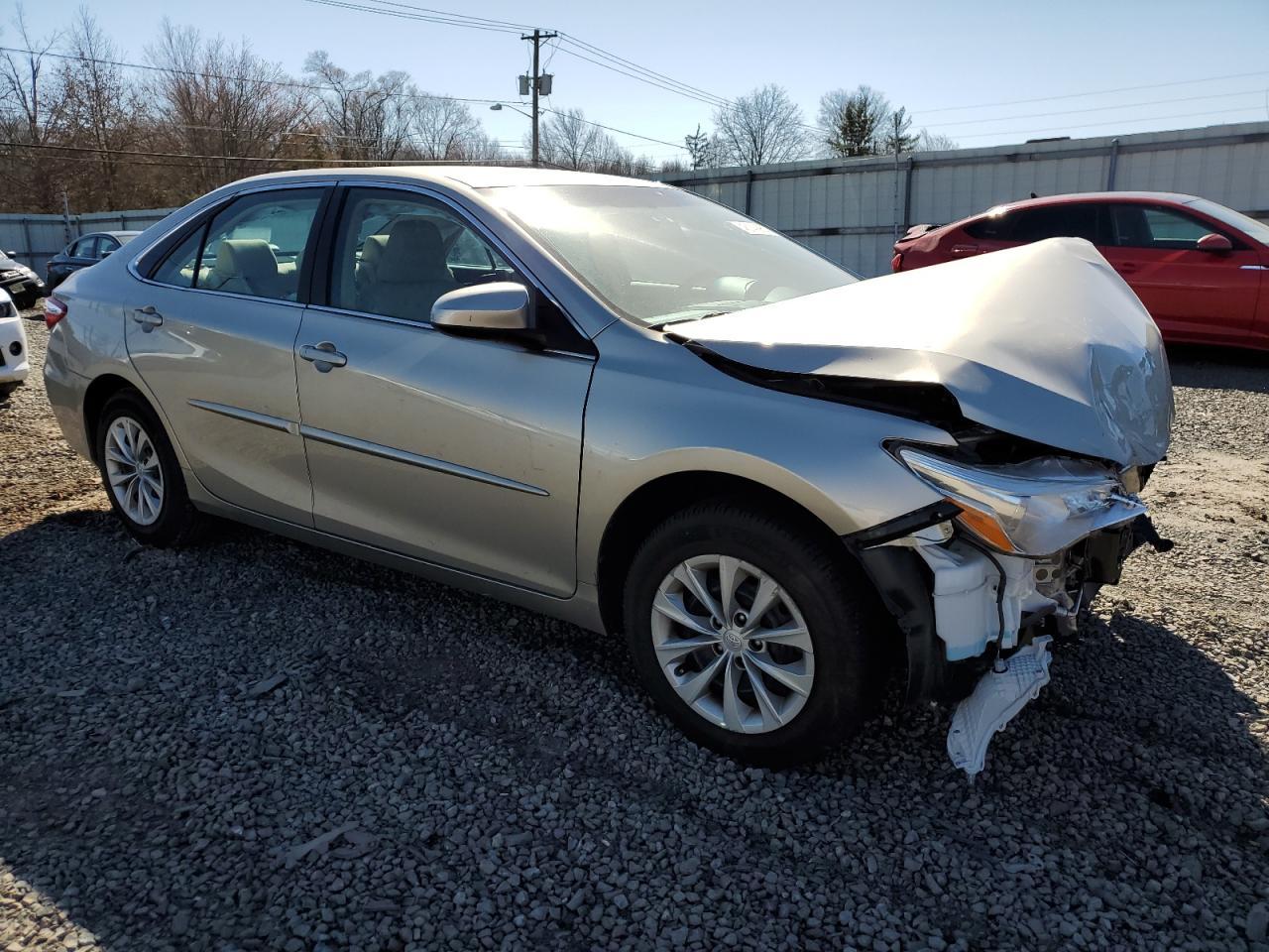 2017 TOYOTA CAMRY LE - Фото 4