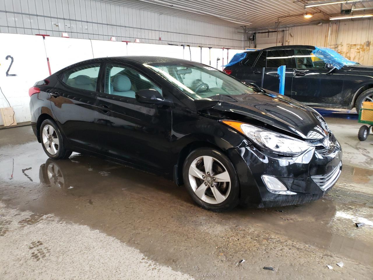 2013 HYUNDAI ELANTRA GL - Image 4