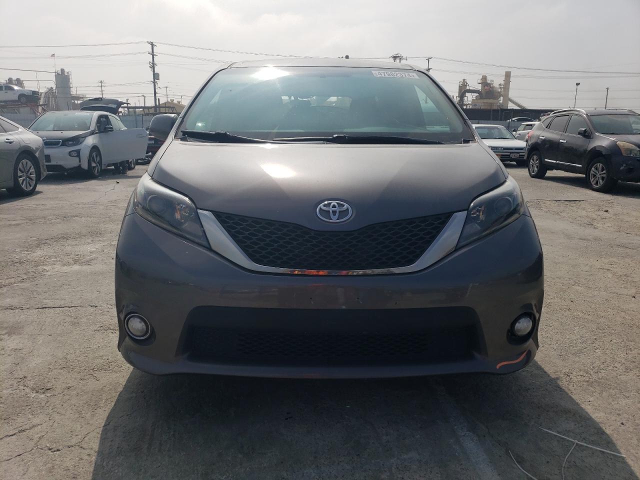 2015 TOYOTA SIENNA SPO - Фото 5
