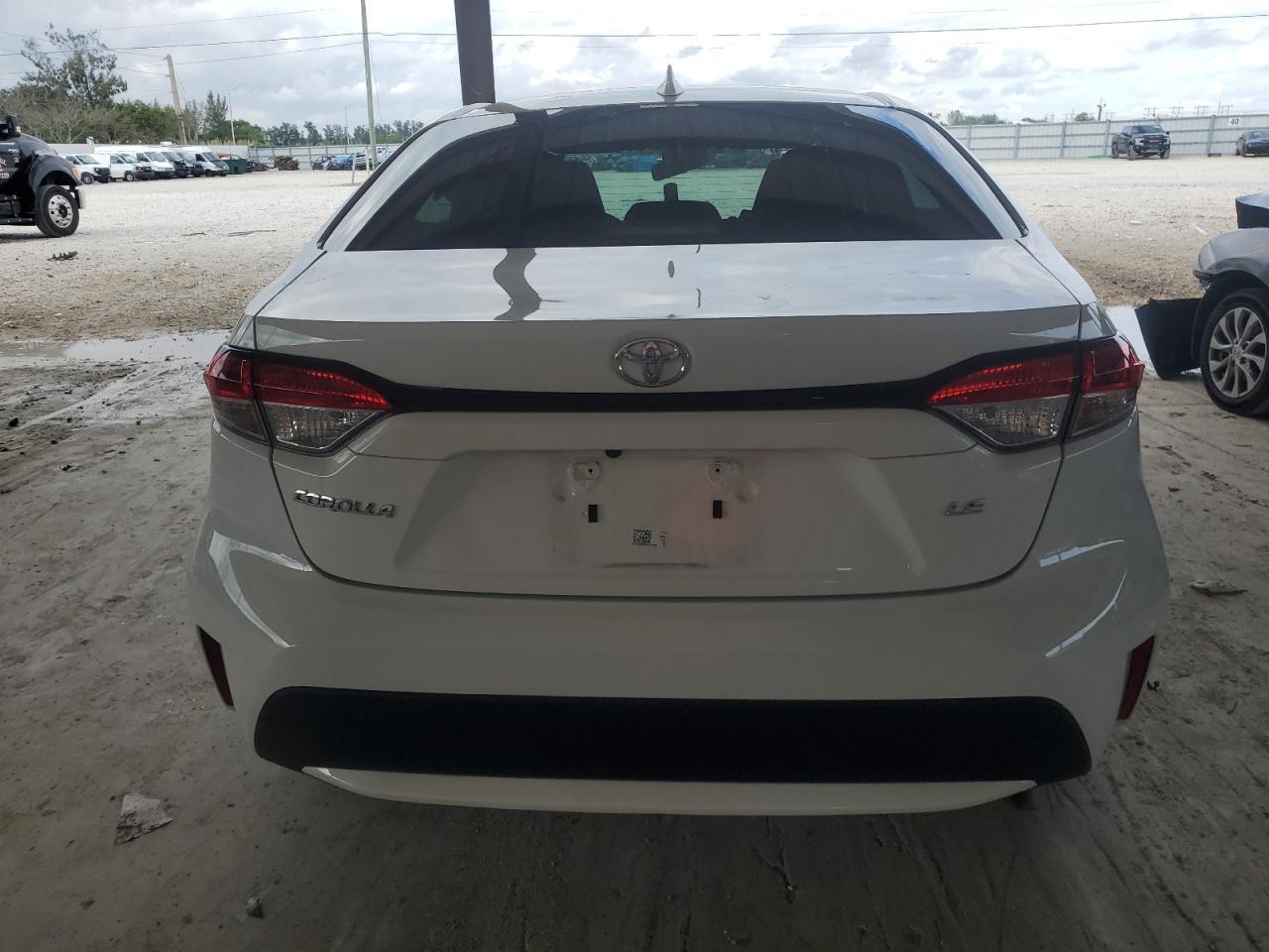 2022 TOYOTA COROLLA LE - Image 6