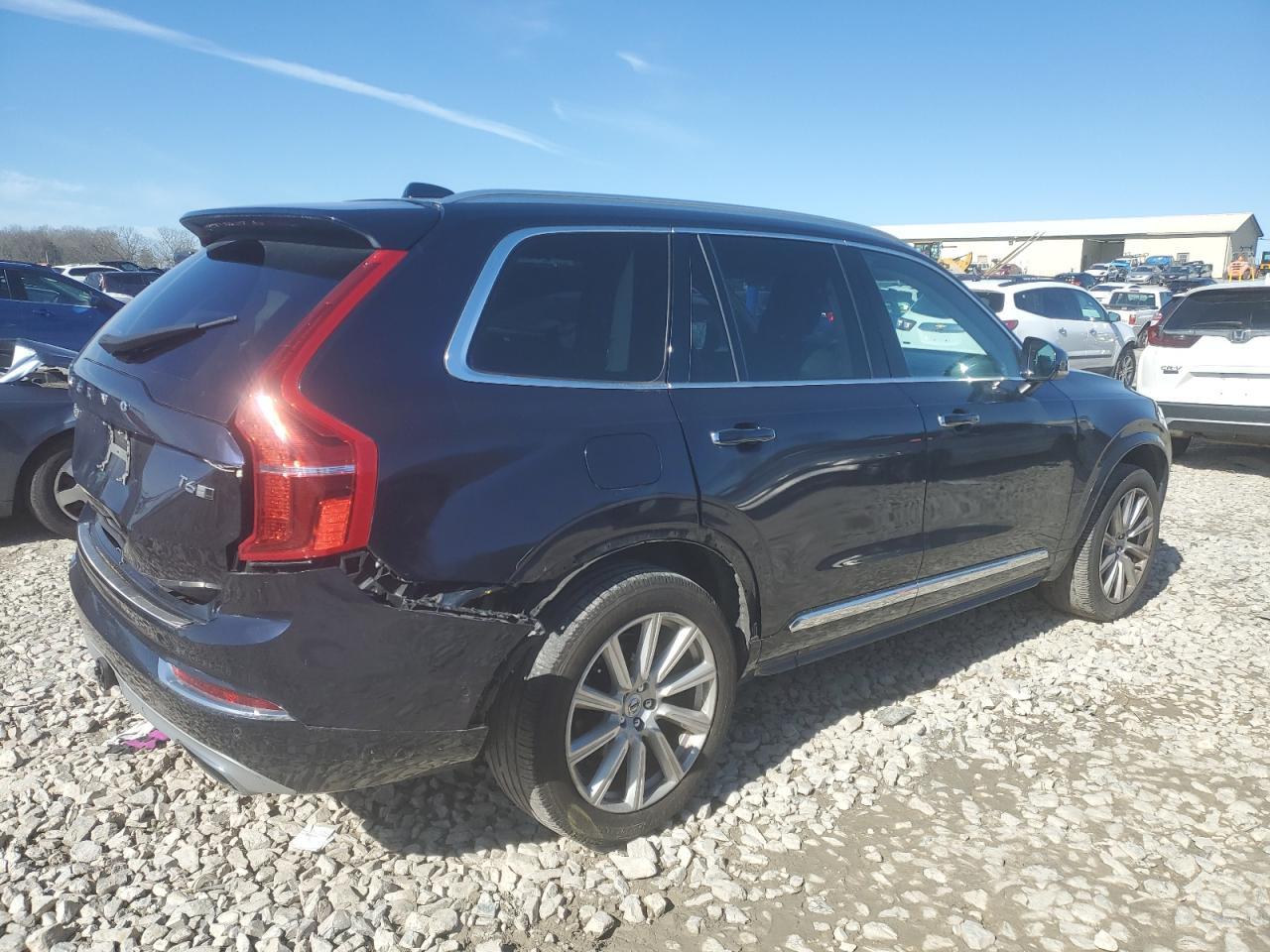2016 VOLVO XC90 T6 - Фото 3
