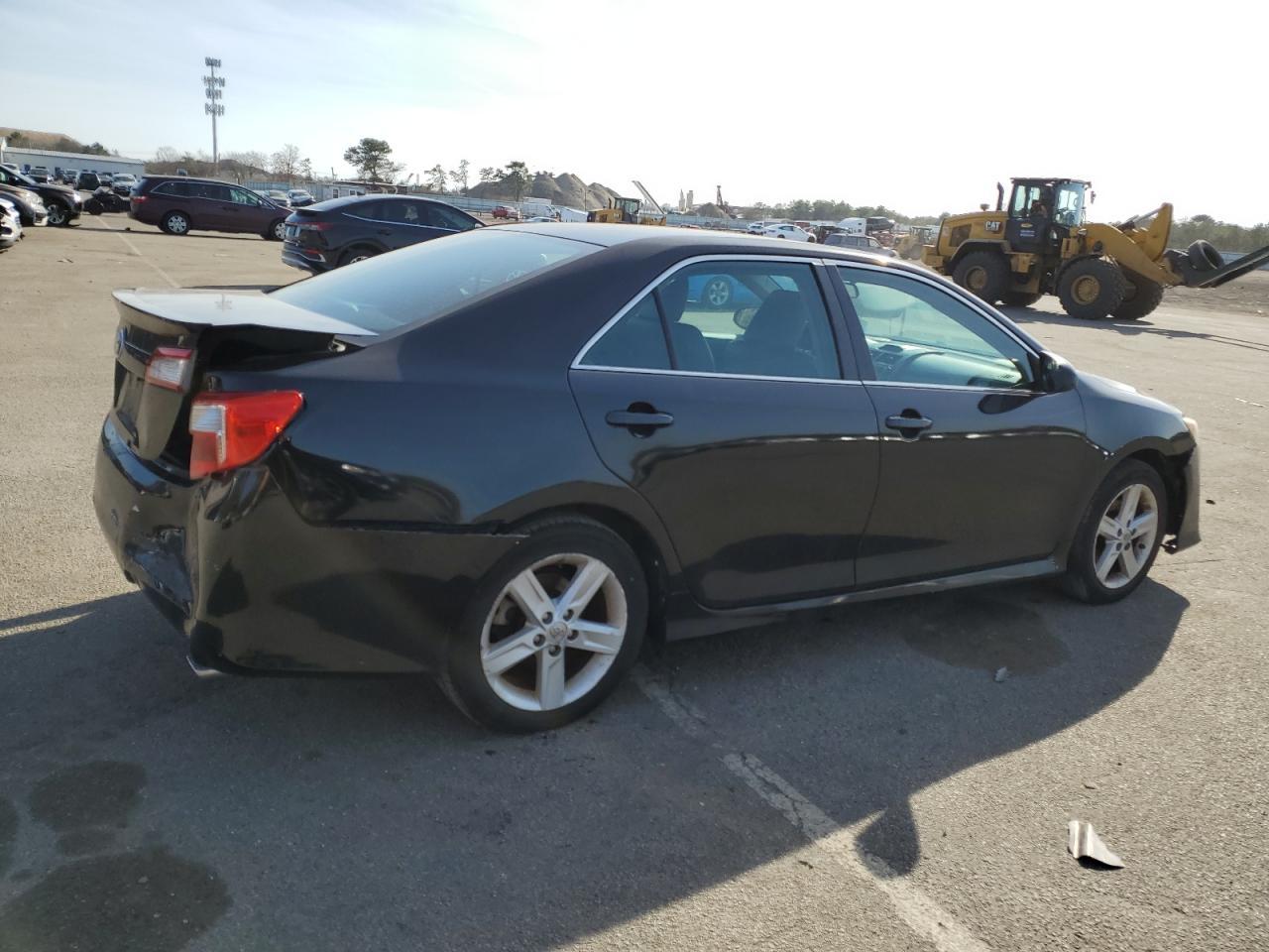 2013 TOYOTA CAMRY L - Image 3