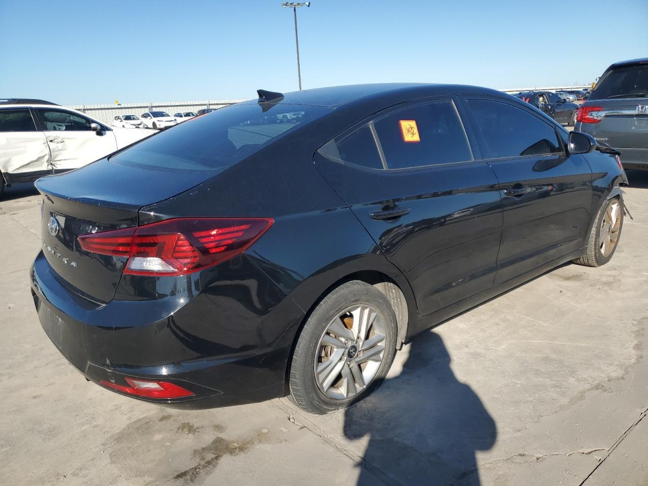 2019 HYUNDAI ELANTRA SE - Image 3