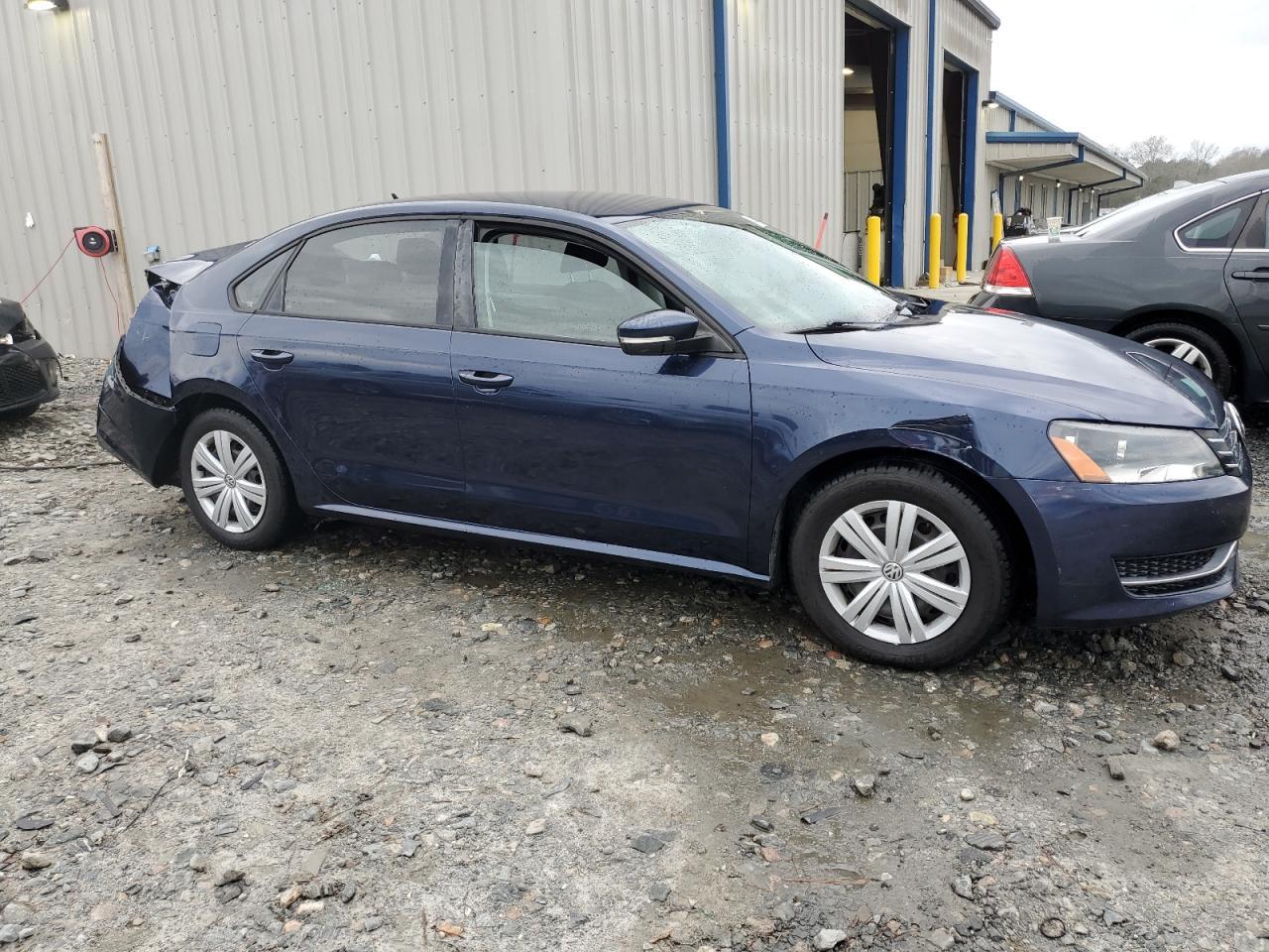 2014 VOLKSWAGEN PASSAT S - Фото 4