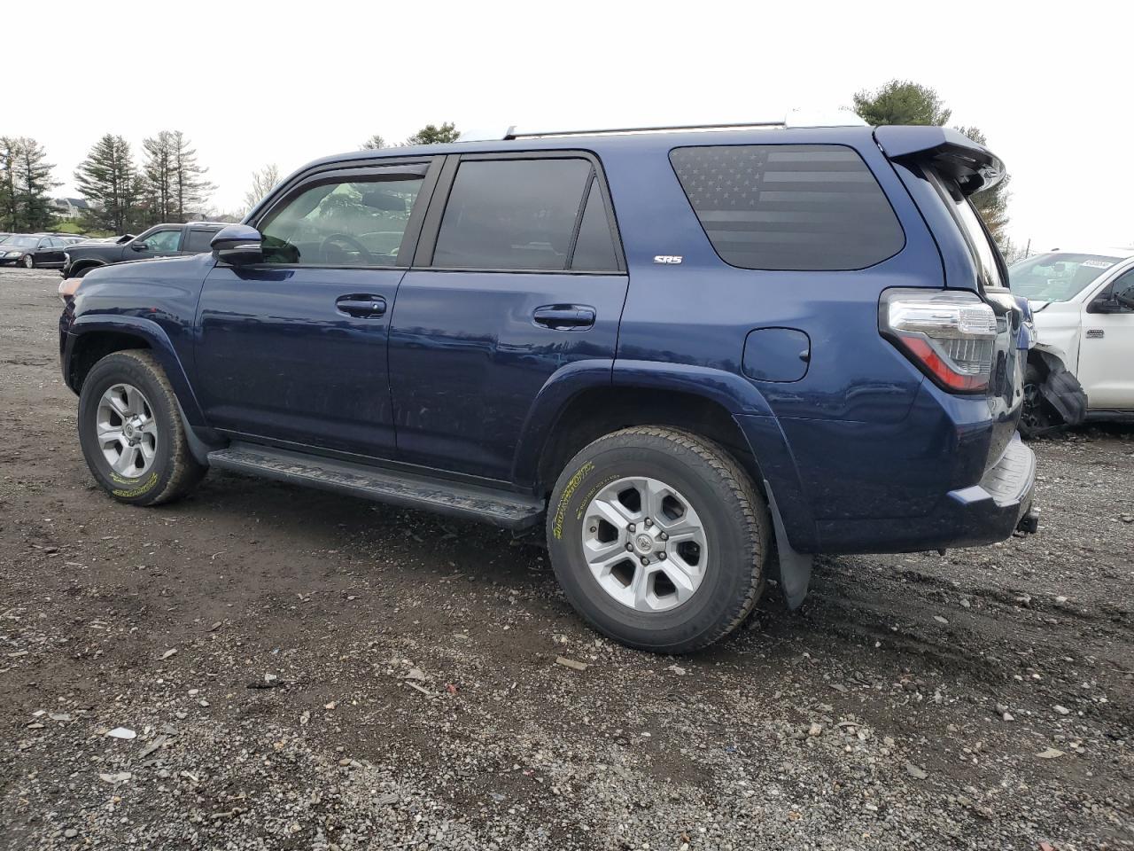 2018 TOYOTA 4RUNNER SR - Фото 2