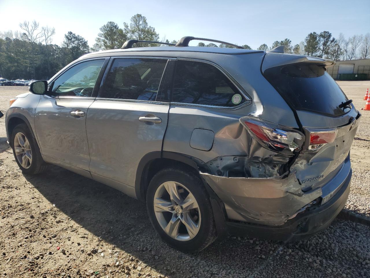 2015 TOYOTA HIGHLANDER - Image 2