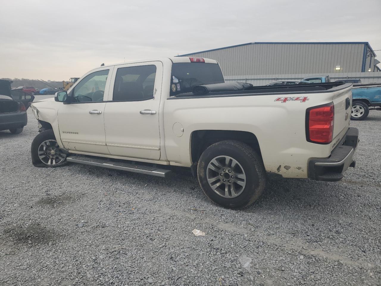2015 CHEVROLET SILVERADO - Фото 2
