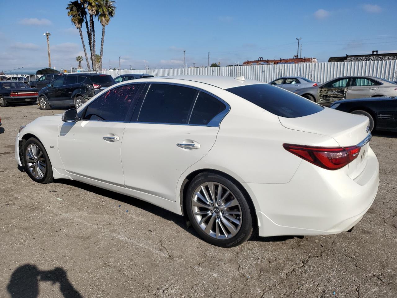 2018 INFINITI Q50 LUXE - Фото 2