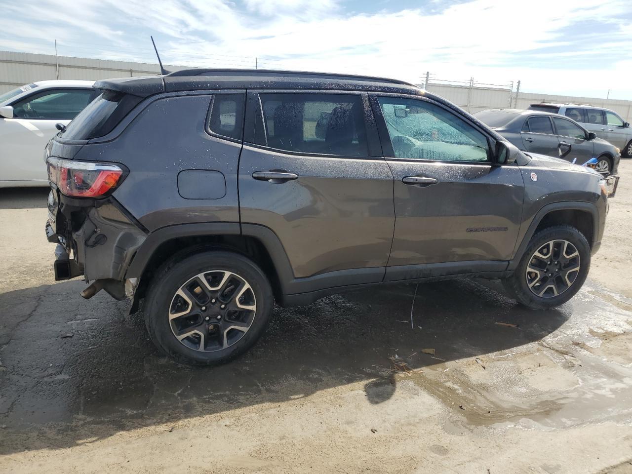 2019 JEEP COMPASS TR - Image 3