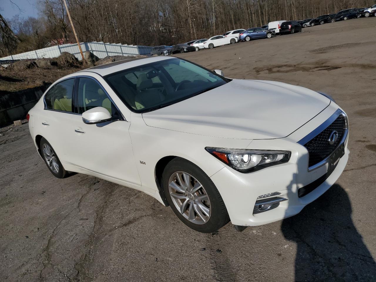 2016 INFINITI Q50 PREMIU - Фото 4