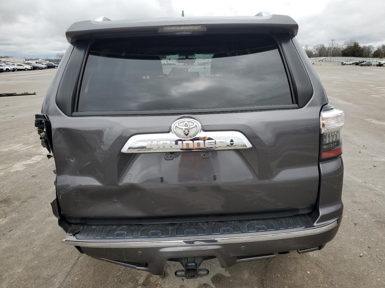 2019 TOYOTA 4RUNNER SR - Image 6