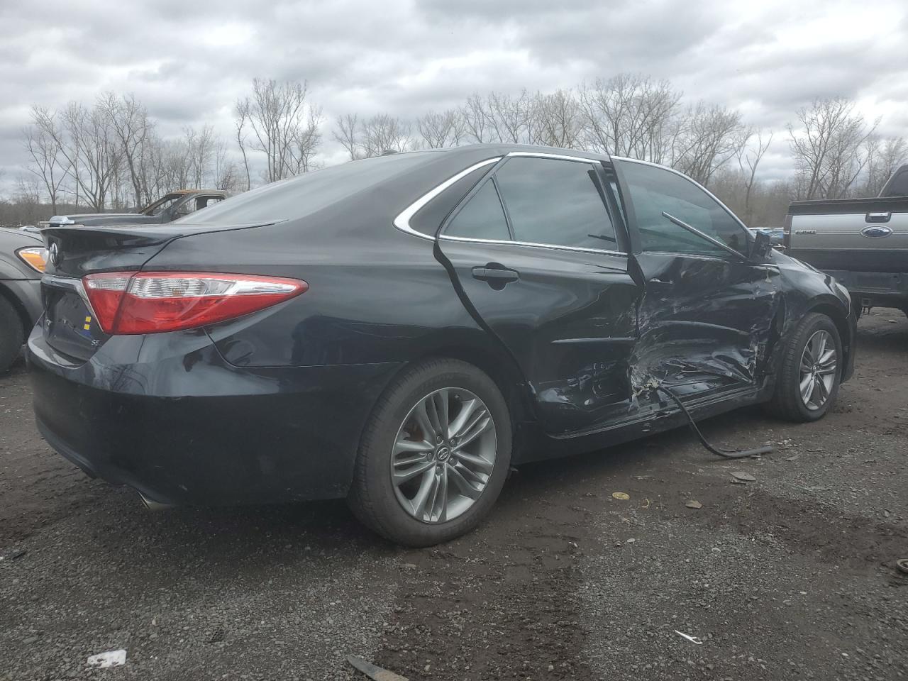 2016 TOYOTA CAMRY LE - Image 3