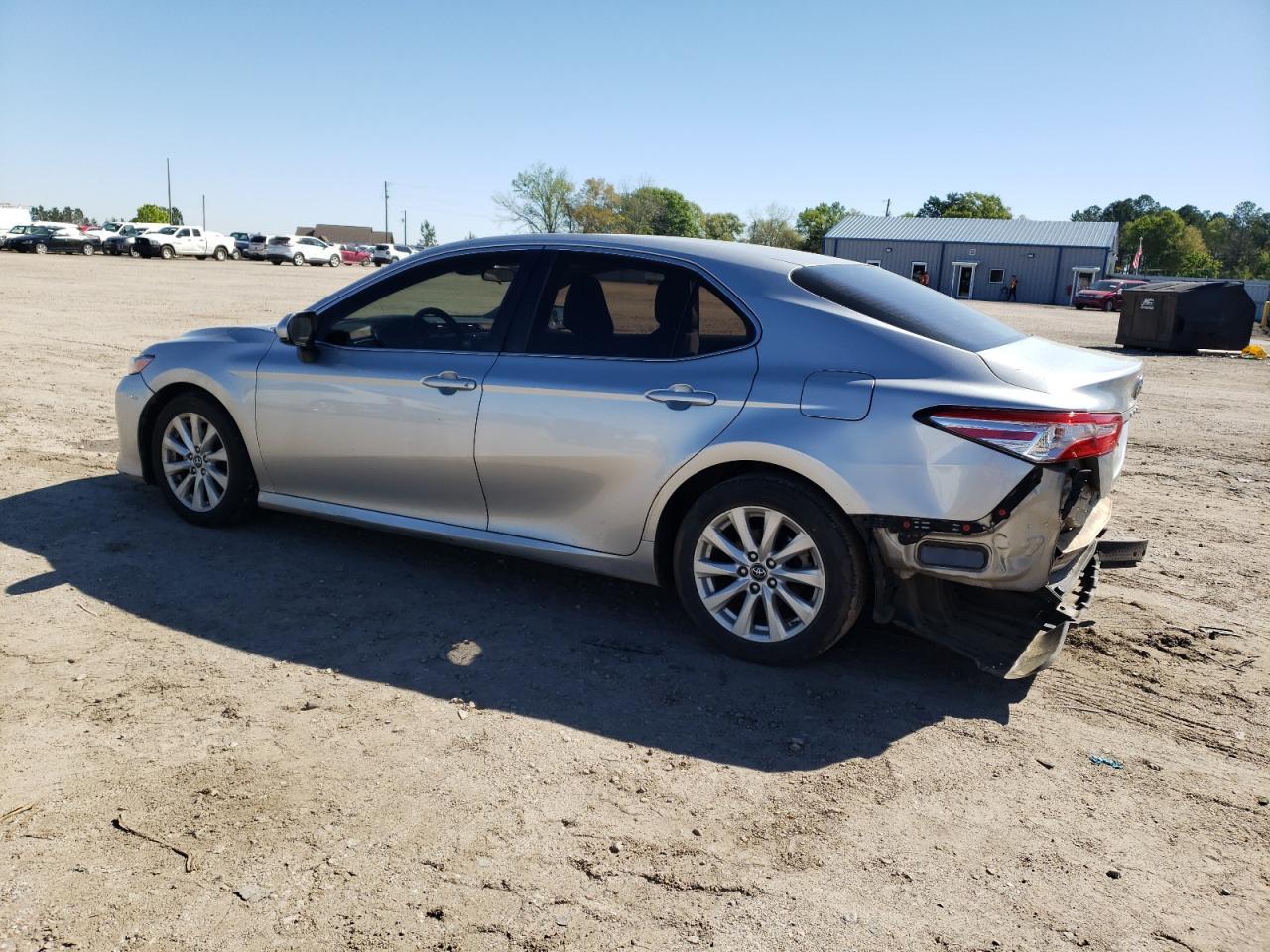 2018 TOYOTA CAMRY L - Фото 2