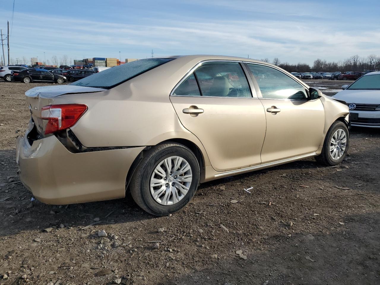 2012 TOYOTA CAMRY BASE - Фото 3