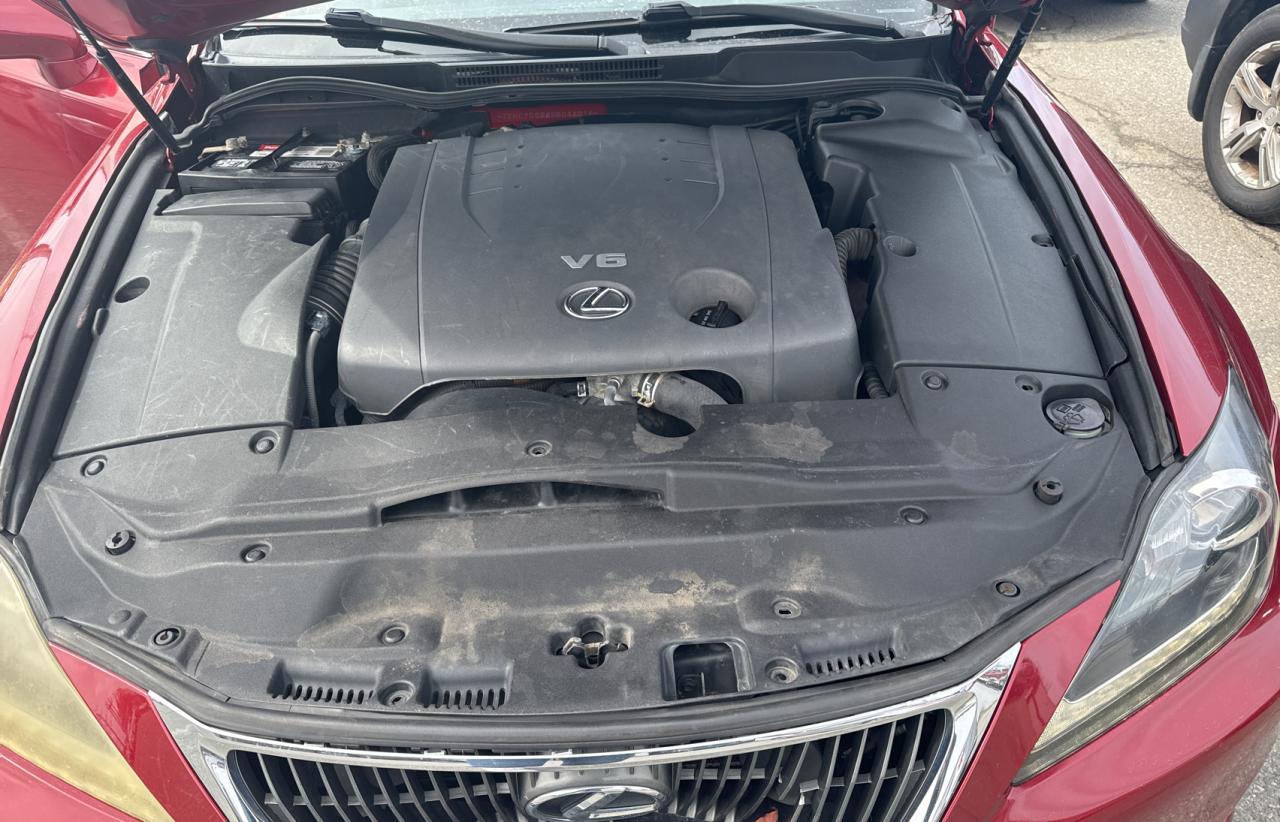 2011 LEXUS IS 250 - Image 7